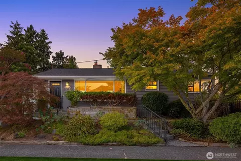 4701 46th Ave NE, Seattle, WA 98105