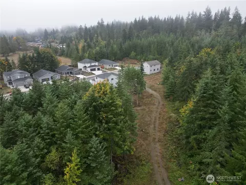 9999 Valley Creek Dr, Port Angeles, WA 98362