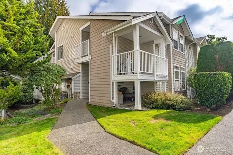 5400 Harbour Pointe Blvd #F201, Mukilteo, WA 98275