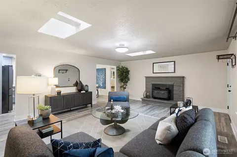 Living - 11705 Silver Way, Everett, WA 98208 photo 3 of 3
