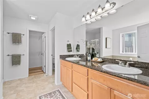 Bath - 16225 1st Pl W, Bothell, WA 98012 photo 1 of 2