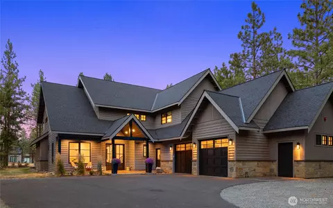 251 Southern Star Ln, Cle Elum, WA 98922