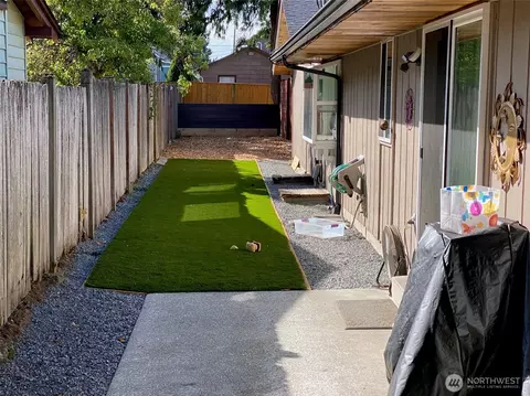 6310 Olympic Dr SE #A & B, Everett, WA 98203 photo 10