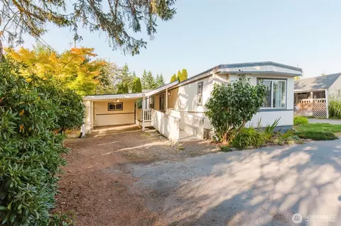512 SW Berry Lake Rd #24, Port Orchard, WA 98367