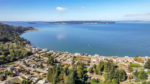 1031 Aqua Vista Ln, Camano Island, WA 98282