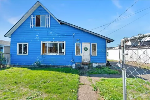 412 H St, Hoquiam, WA 98550