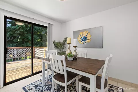 Dining - 528 213th St SW, Bothell, WA 98021 photo 1 of 2
