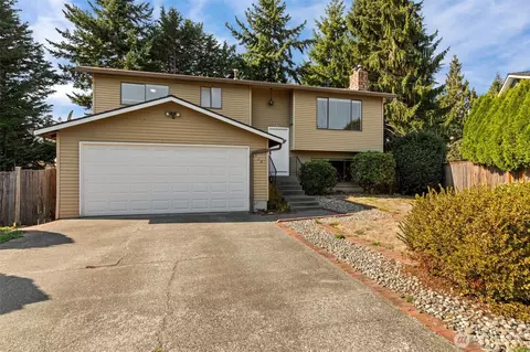 528 213th St SW, Bothell, WA 98021