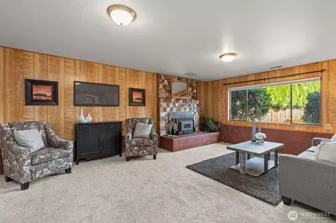 Living - 528 213th St SW, Bothell, WA 98021 photo 5 of 7