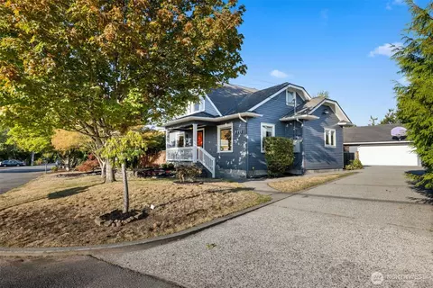 7711 Rainier Dr, Everett, WA 98203