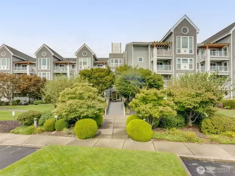 520 SE Columbia River Dr #323, Vancouver, WA 98661