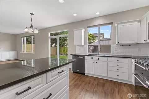 Kitchen - 14912 48th Ave SE, Everett, WA 98208 photo 4 of 4