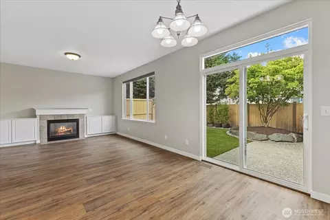 Living - 14912 48th Ave SE, Everett, WA 98208 photo 3 of 7