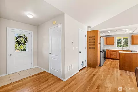 Entry Way - 92 Robbins Rd, Sequim, WA 98382 photo 1 of 2