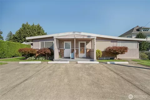 359 7th St SE #2, Puyallup, WA 98372