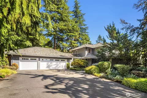 4911 NE 178th St, Lake Forest Park, WA 98155
