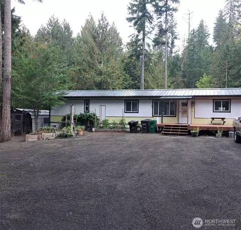 251 N Mt Washington Dr, Hoodsport, WA 98548