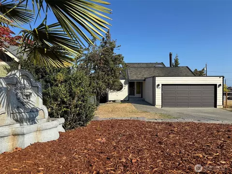 429 E Whidby Ave, Port Angeles, WA 98362