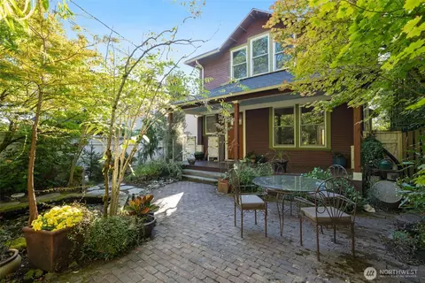 825 15th Ave, Seattle, WA 98122