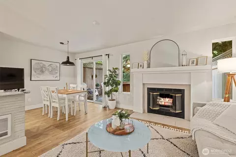 5010 168th St #C, Lynnwood, WA 98037