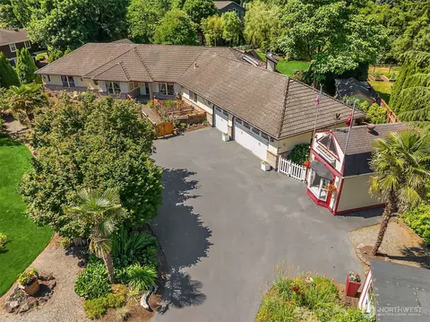 20625 SE 135th St, Issaquah, WA 98027