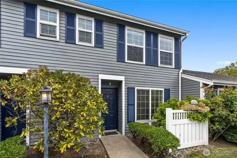 5736 S 238th Ct #E4, Kent, WA 98032