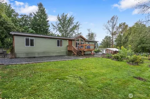 5718 Schornbush Rd, Deming, WA 98244