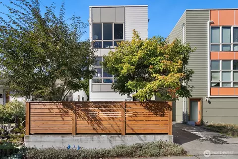 6719 14th Ave NW #A, Seattle, WA 98117