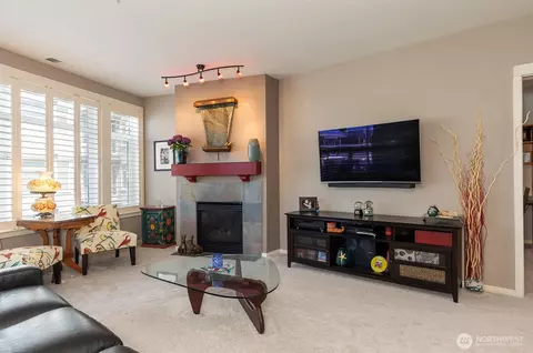 2000 Alaskan Way #255, Seattle, WA 98121