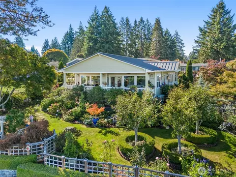 10139 Windward Dr NW, Olympia, WA 98502