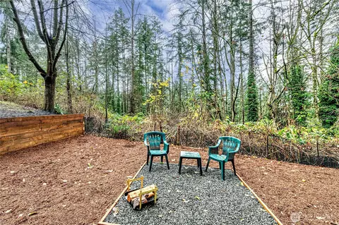 Exterior - 321 216th St SE, Bothell, WA 98021 photo 6 of 10