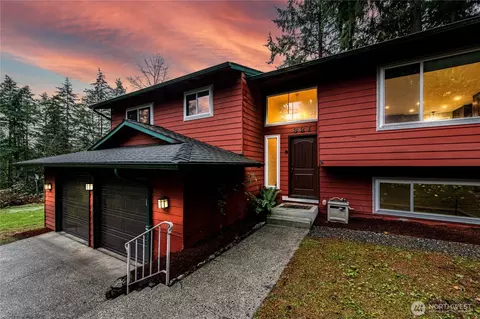 Exterior - 321 216th St SE, Bothell, WA 98021 photo 2 of 10