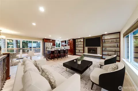 Living - 321 216th St SE, Bothell, WA 98021 photo 2 of 4