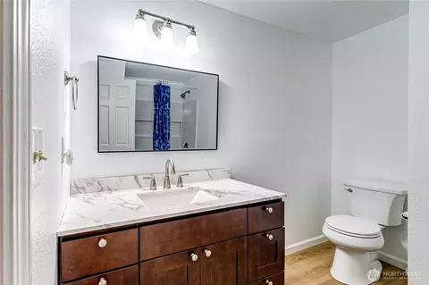 Bath - 321 216th St SE, Bothell, WA 98021 photo 3 of 5
