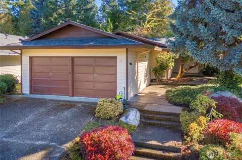 1102 S 248th St, Des Moines, WA 98198