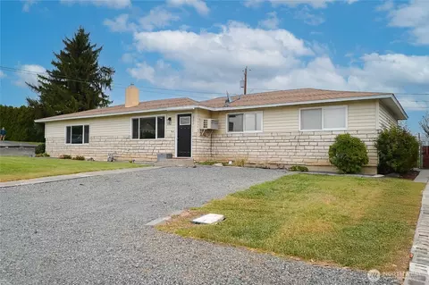 201 S 66th Ave, Yakima, WA 98908