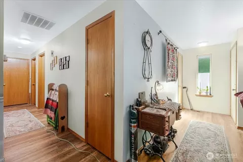 Entry Way - 112 Eyman Cemetary Rd, Carson, WA 98610 photo 1 of 1
