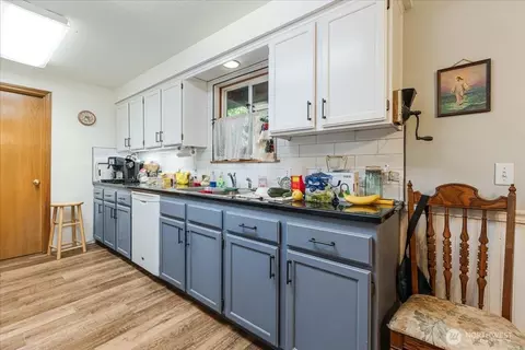 Kitchen - 112 Eyman Cemetary Rd, Carson, WA 98610 photo 1 of 3