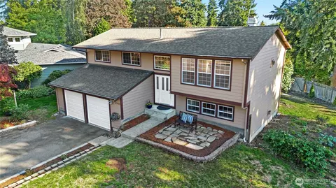 12935 NE 130th St, Kirkland, WA 98034