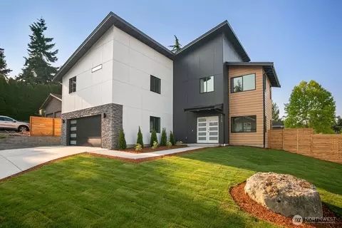 1429 S 259th St, Des Moines, WA 98198
