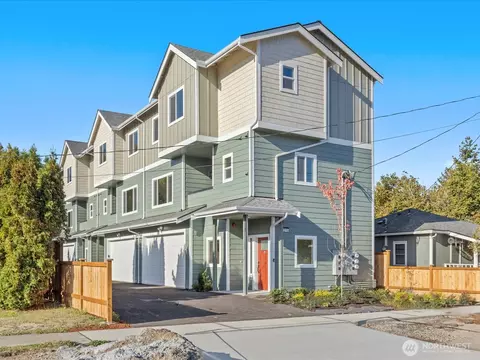 215 Corrin Ave NW #A, Orting, WA 98360 photo 2