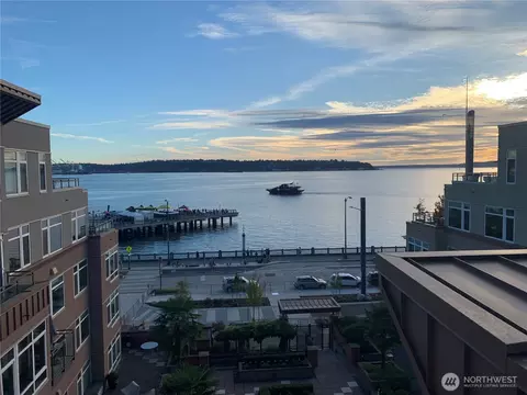 2000 Alaskan Way #342, Seattle, WA 98121