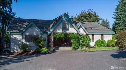 865 NE Rimrock Dr, Bremerton, WA 98311