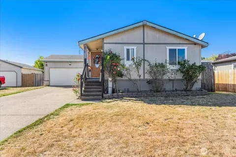 275 Sycamore St, Woodland, WA 98674