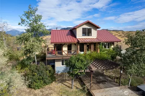 57 Lealand Ln, Winthrop, WA 98862