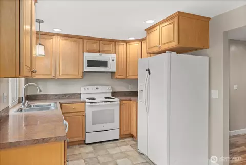 32 223rd St SW, Bothell, WA 98021 photo 8