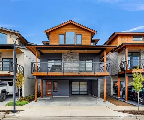 207 Riverwalk Dr, Lynden, WA 98264