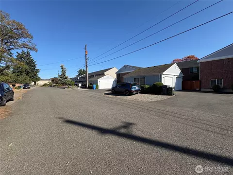 6424 Montclair Ave SW, Lakewood, WA 98499