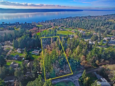 10 S Nn S Falcon Rd, Camano Island, WA 98282