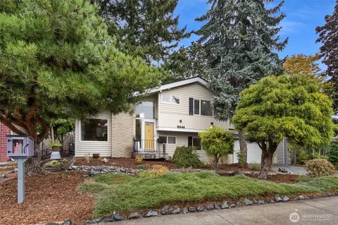 15844 SE Fairwood Blvd, Renton, WA 98058
